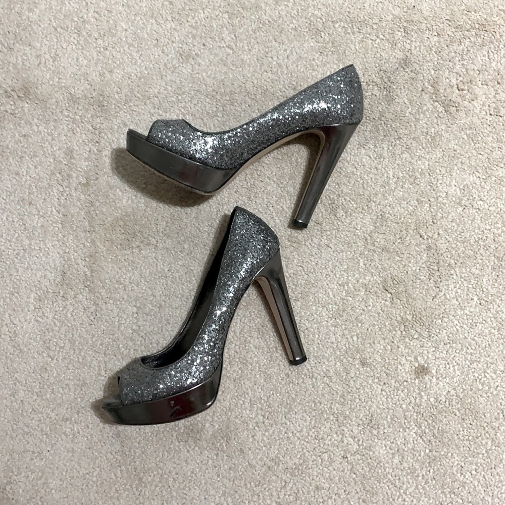 STUNNING Miu Miu Designer Silver Shimmer Platform Heels/Pumps